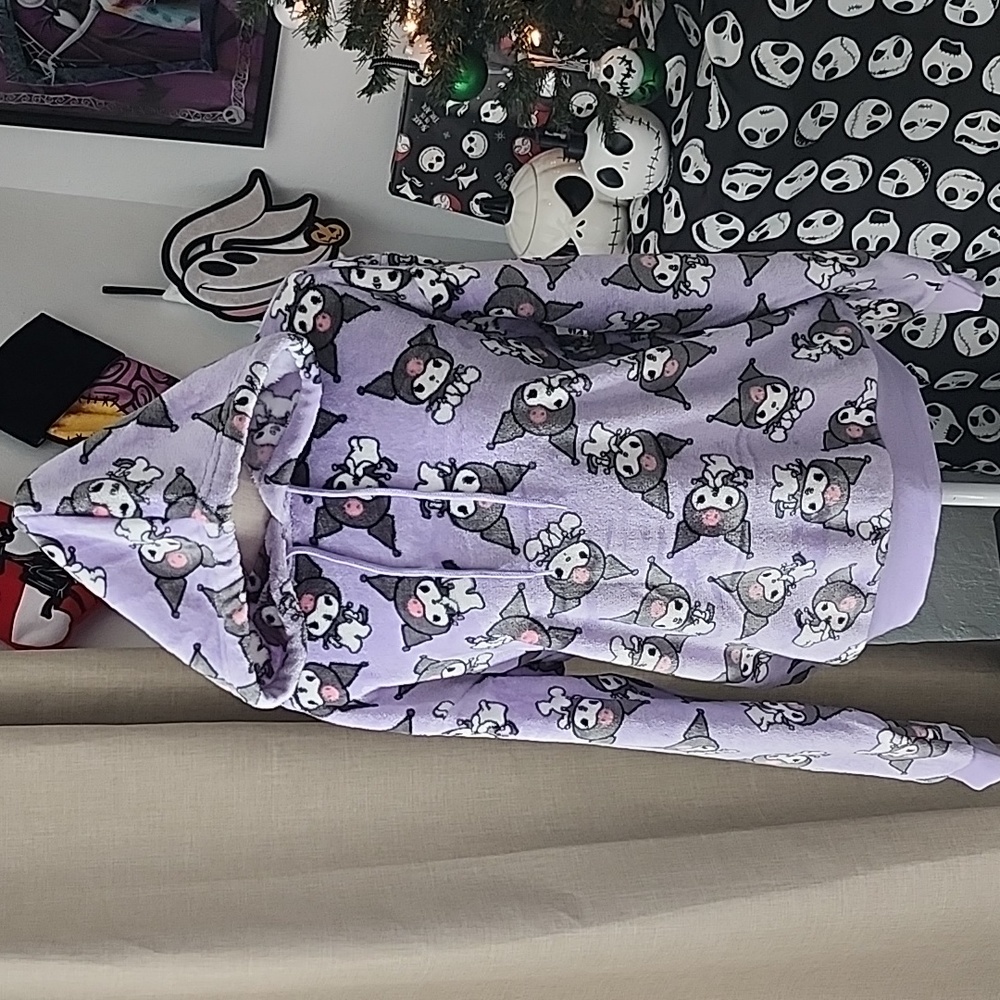 Kuromi hoodie.